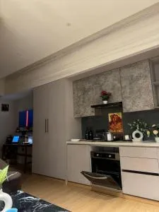 Highrise heaven and green garden patio - Meerut