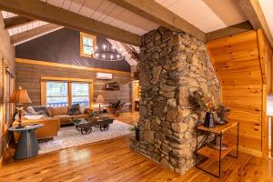 Blackberry Creek Cabin