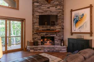 Hidden Creek Cabin at MontEagle