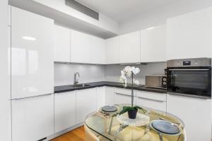 SKYPARK, Luxusný Apartmán s parkovaním vo výške