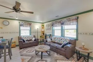 Near ATV Trails Carlsbad Apt with Shared Fire Pit - 卡尔斯巴德