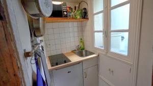 012 Grand studio at quartier latin