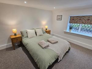 Beautiful historic cottage pets welcome