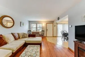 3 Mi to Credit Union 1 Amphitheatre Suburban Stay - 乔利埃特