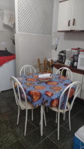 Edifício Malibu- 100 metros da praia-Check-in às 9hs e Check-out às 18hs- Apto com Wi-Fi fibra 600 mega e TV por assinatura com 120 canais