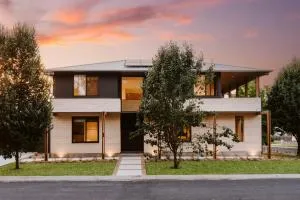 Strikes by the River - Mudgee