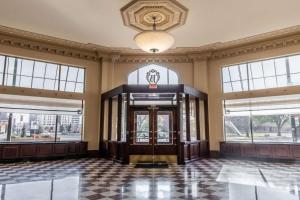 Drury Plaza Hotel Broadview Wichita