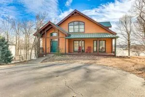 Private Boat Ramp and Dock Kentucky Lake Cabin! - Waverly