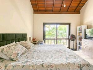 Casa grande com piscina em Florianópolis