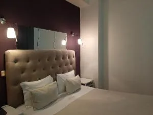 卡曼加酒店 - 巴尔基尼亚新镇