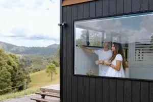 Brand New Tranquil Tiny Home On 60 Acres Near Kennilworth Feed Friendly Cows, Spectacular Views - Booloumba