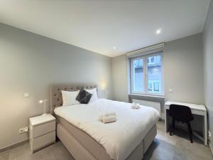 Spacious 3 bedrooms w parking in Limpertsberg