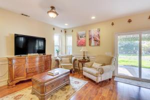 6 Mi to Dtwn Pasadena Home with Patio and Yard!