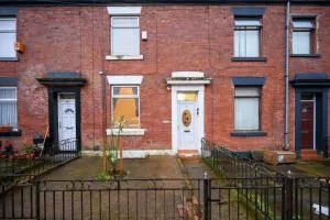 Rochdale Luxe Retreat - Smithy Bridge