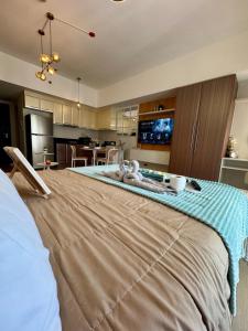 Chic Staycation with Balcony,few step in venice mall