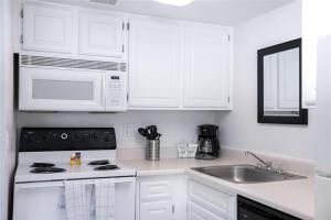 202 Fully Furnished, WiFi Included