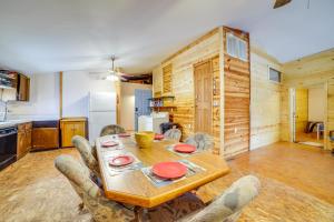 Rustic Apartment with Sunset Views in Elkhart!