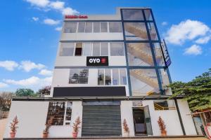 Super Hotel O HMR Inn