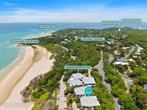 Waves #1 by Discover Stradbroke