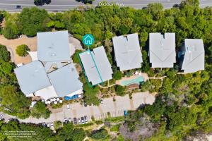 Waves #1 by Discover Stradbroke