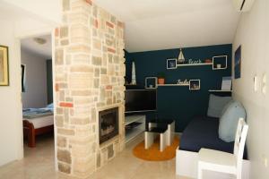 Seaside holiday house Turanj, Biograd - 23650