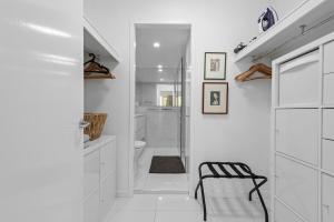 Riverfront Excellence 2Bed-2Bath-2Car - West End