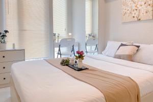 Good Deal and Restful Studio at Apartment Tokyo Riverside PIK 2 By Travelio