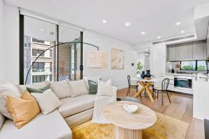 Modern Oasis in Waterloo