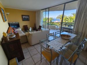 Amplio y hermoso departamento con vista al mar