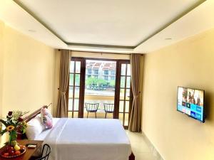 Aman Riverside Hotel