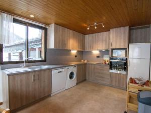 Appartements La Clusaz : Apt 10 pers, terrasse, wifi, animaux ok - FR-1-818-48 : photos des chambres