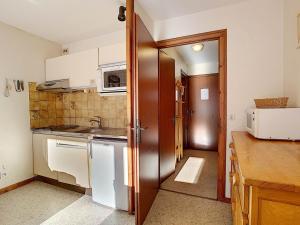 Appartements La Clusaz : Appartement 6 pers, Wifi, Animaux OK, Parking - FR-1-818-35 : photos des chambres