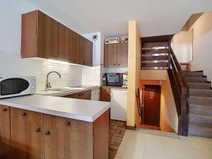 Appartements La Clusaz : Appart 6 pers., 3 lits, cheminee, animaux admis - FR-1-818-51 : photos des chambres