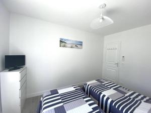 Appartements Saint-Palais : T2 3 etoiles, proche plage, terrasse sud, parking, clim et Wifi - FR-1-738-36 : photos des chambres