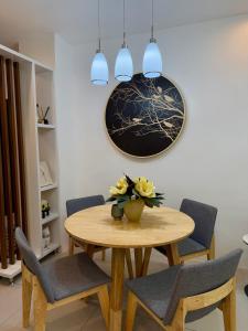 Jasmine - Two Bedroom Condo Unit with Balcony