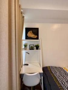 Jasmine - Two Bedroom Condo Unit with Balcony