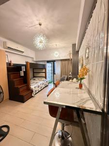 Luxurious Studio Unit in Salcedo
