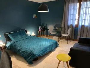 Chambre dans anciennes écuries - Aixe-sur-Vienne