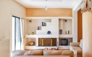 Charming Villa with Sea View in Karistos