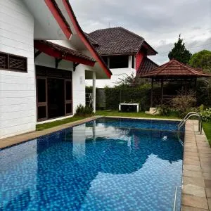 Villa Bougenville 2 M-1 Private Pool - Pacet