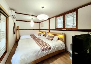 Bukchon Heritage in Hanok Village