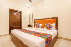 Via Standard Inn - Nr Prayagraj Railway Station