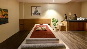 Summit Montana Suites & Spa at Mall