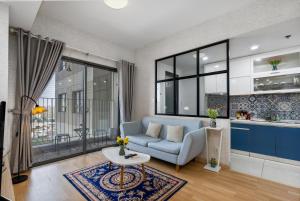 Capacious apartment 2 BRs in Masteri Thao Dien