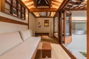 Luxury Hanok Mossy Grove