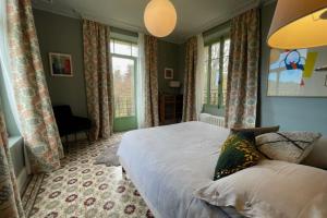 Maisons de vacances Magnificent Bourgeois House Renovated with Elegance and Art Deco Style : photos des chambres