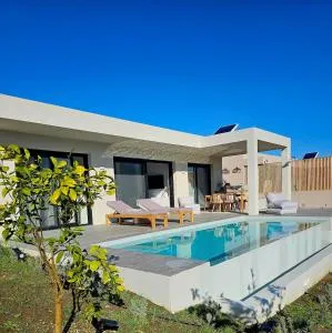 Villa Chara 2 bedrooms, private pool sea & mountain view, pets welcomed - Monastirákion