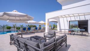 Aretousa Combination by Prestige Bookings