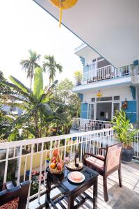 Deluxe hướng hồ bơi (Deluxe Pool View)