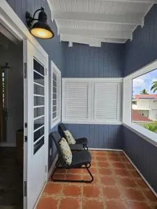 216A Upper Level, Deluxe 1 Bedroom - Johnsons Point